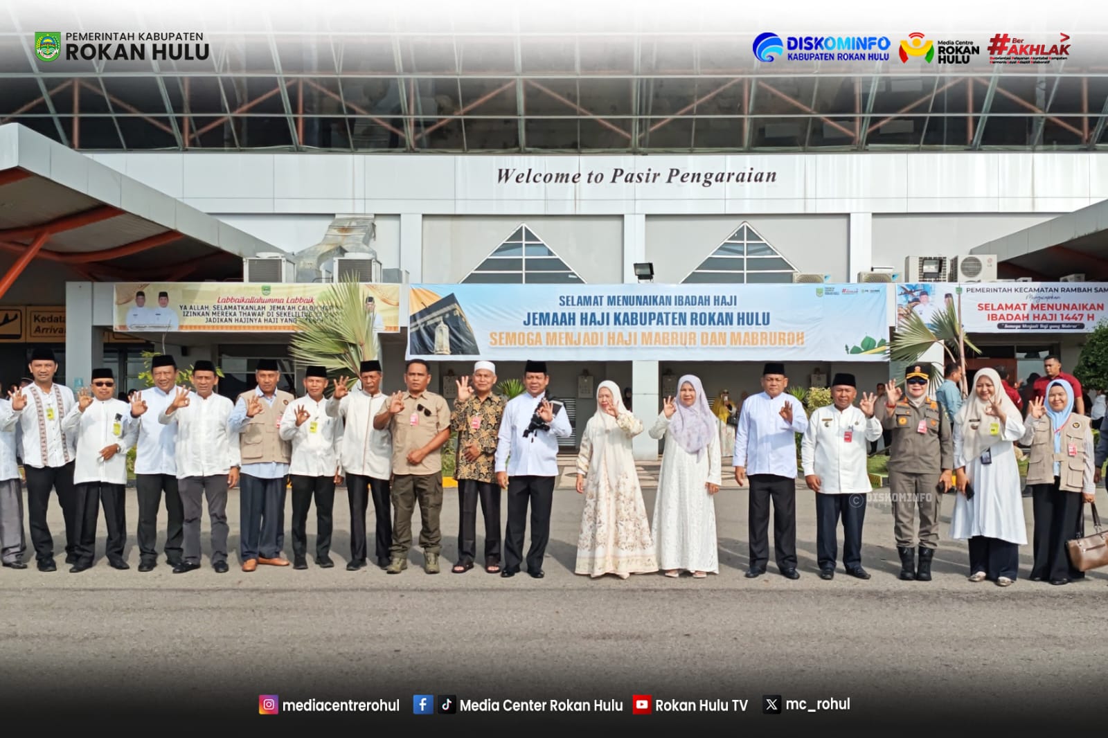 Wabup Syafaruddin Poti dan Pj Sekda Lepas Keberangkatan 182 JCH Rokan Hulu Menuju Batam