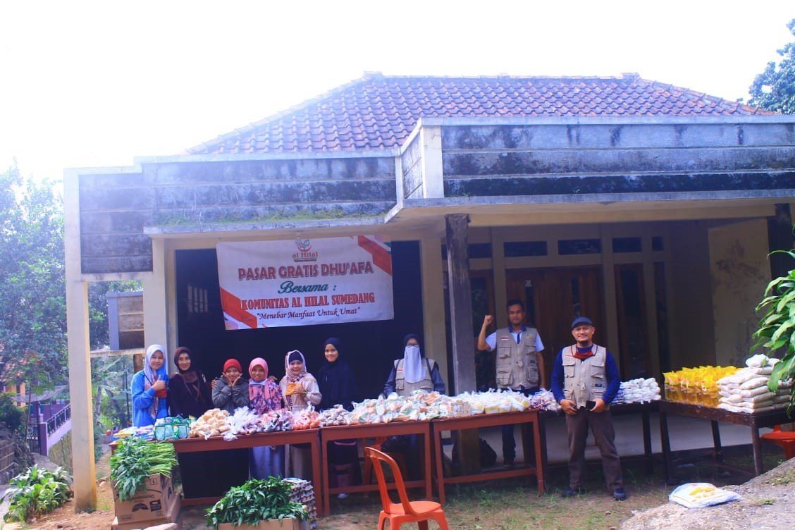 Pasar Gratis Dhuafa Bersama Komunitas Al- Hillal Sumedang