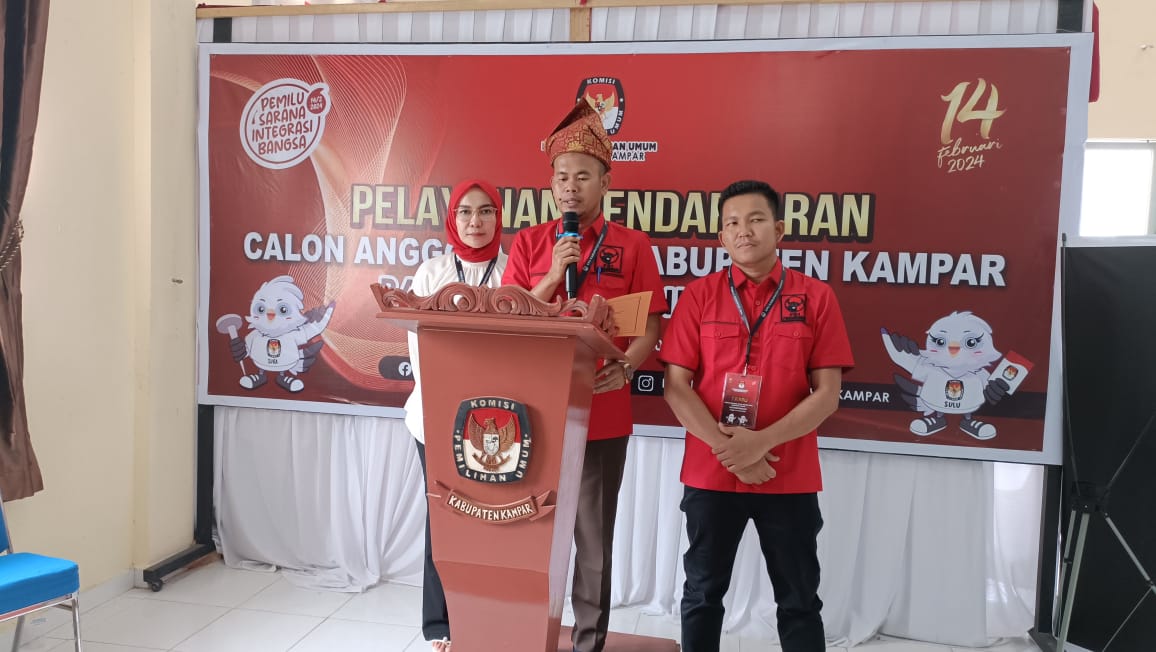 Pendaftaran Bacaleg di KPU, PDI P Pertama Mengantarkan Berkas dan Dinyatakan Lengkap