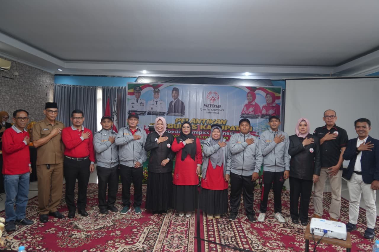 Wakil Bupati Kampar, Misharti Lantik Pengurus SOIna dan Lepas Kontingen Atlet Menuju PeSONas II 2026