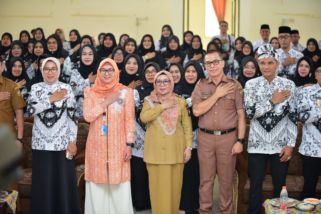 Workshop Kompetensi Kepsek, Wabup Kampar, Misharti Dorong PGRI Jadi Motor Penggerak Mutu Pendidikan
