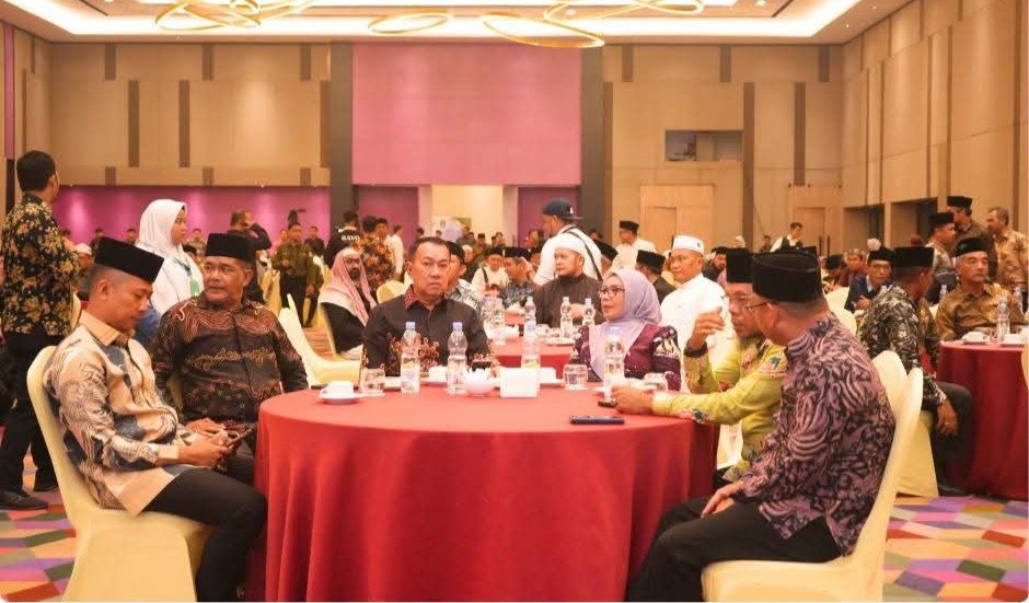 Hadiri Gala Dinner Hari Santri Nasional 2026 di Dumai, Wabup Kampar, Misharti Dorong Sinergi