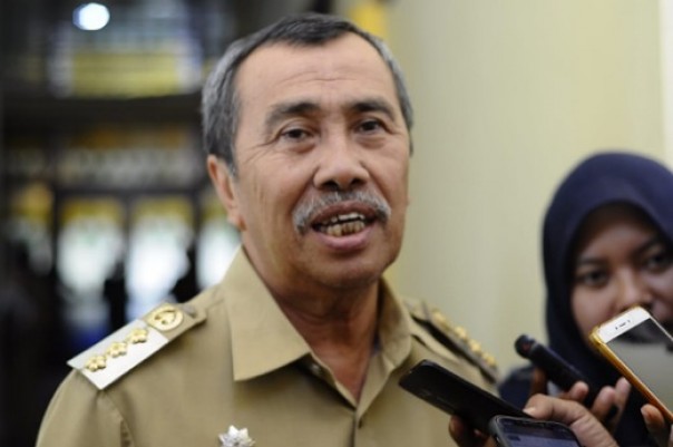 Gubri Bakal Ganti Jajaran Direksi dan Komisaris BUMD yang Bermasalah