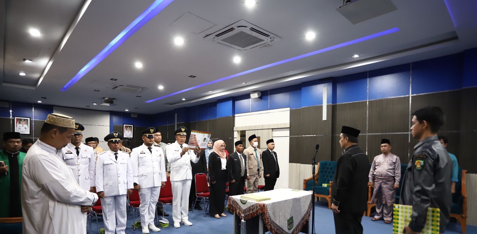 Pelantikan dan Pengambilan Sumpah di Rohul, Pejabat Eselon III dan 4 Camat Turut Di Rotasi