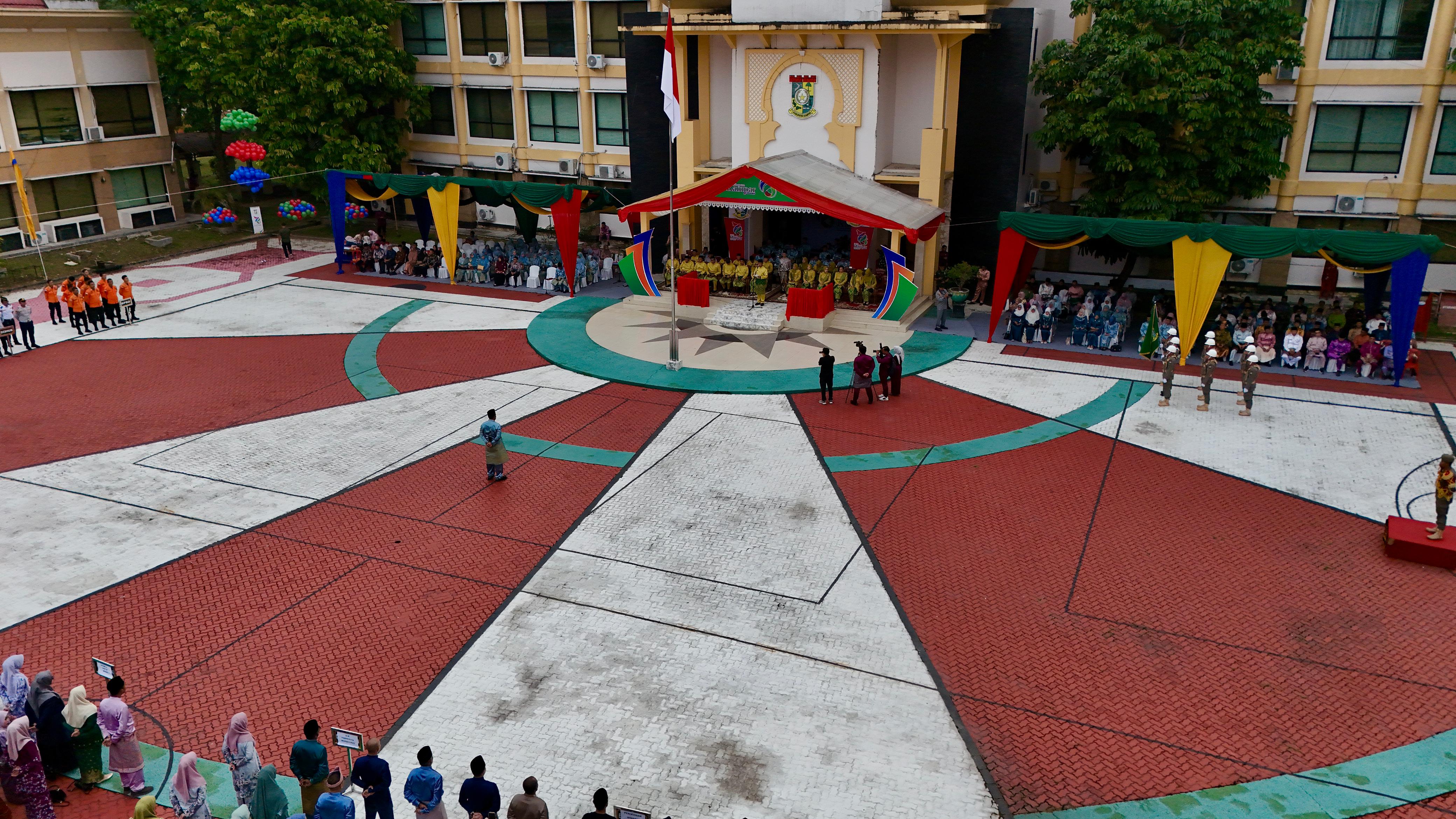 Bupati Kampar, Ahmad Yuzar Sampaikan Capaian Program Prioritas Pada Upacara HUT Kampar Ke-76