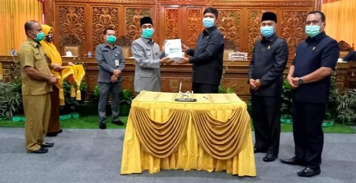 Bupati Kuansing Sampaikan Capaian WTP Disidang Paripurna DPRD Kuansing
