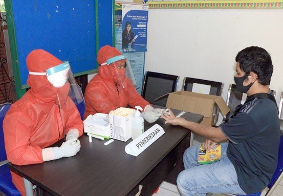 Hari ini Masyarakat Kecamatan Tampan Lakukan Rapid Test oleh Dinkes Pekanbaru