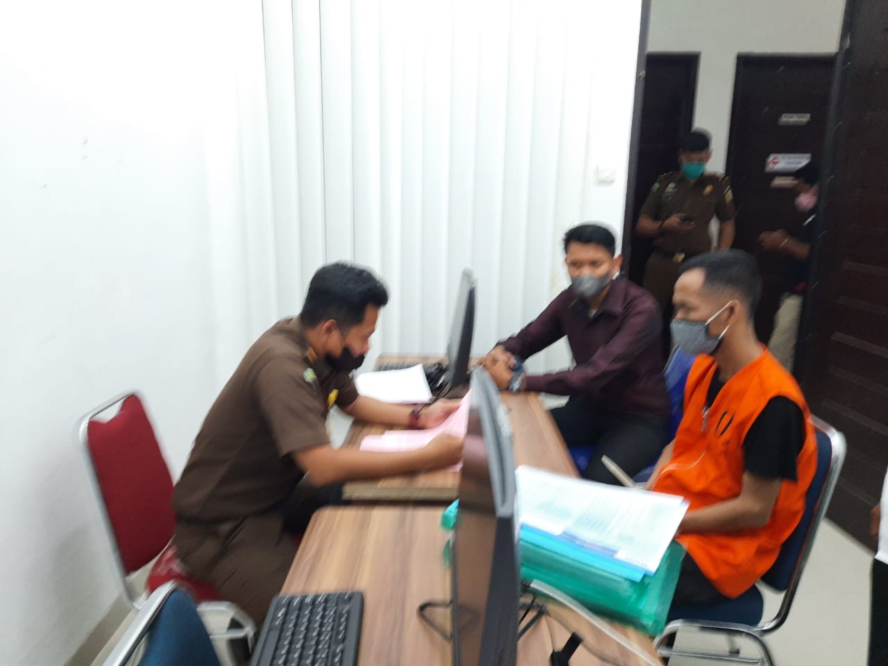 Perkara Dugaan Korupsi Mantan Kades Mentulik Hari ini Dilimpahkan ke Kejari Kampar