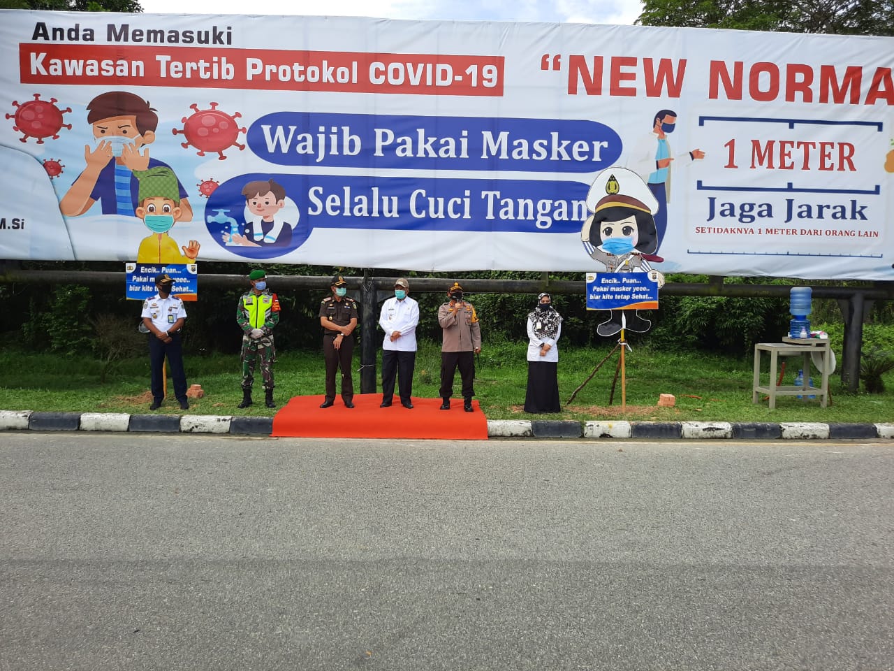 Di Masa New Normal. Saat memaasuki Kecamatan Siak Harus Pakai Helm Dan Masker 