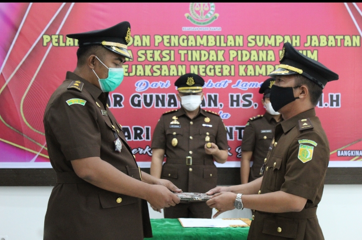 Kejari Kampar Gelar Pelantikan dan Pengambilan Sumpah Jabatan Kasi Pidana Umum