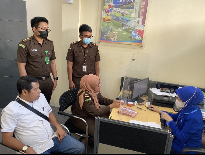 Kejari Kampar Eksekusi Denda 50 Juta, Terpidana Peningkatan Jalan Teluk Jering