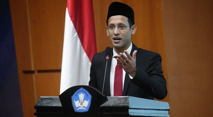 KABAR GEMBIRA untuk Anak Sekolah, Mendikbud Nadiem Makarim Perbolehkan Minta Pulsa Kuota ke Sekolah