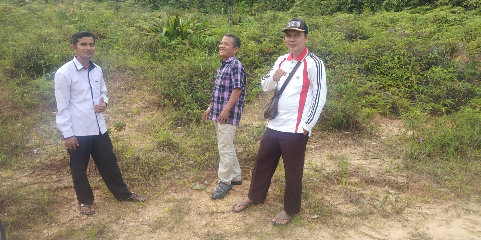 Pengurus Laznas Dewan Dakwah Kampar Tinjau Tanah Wakaf Untuk Pembangunan Ponpes