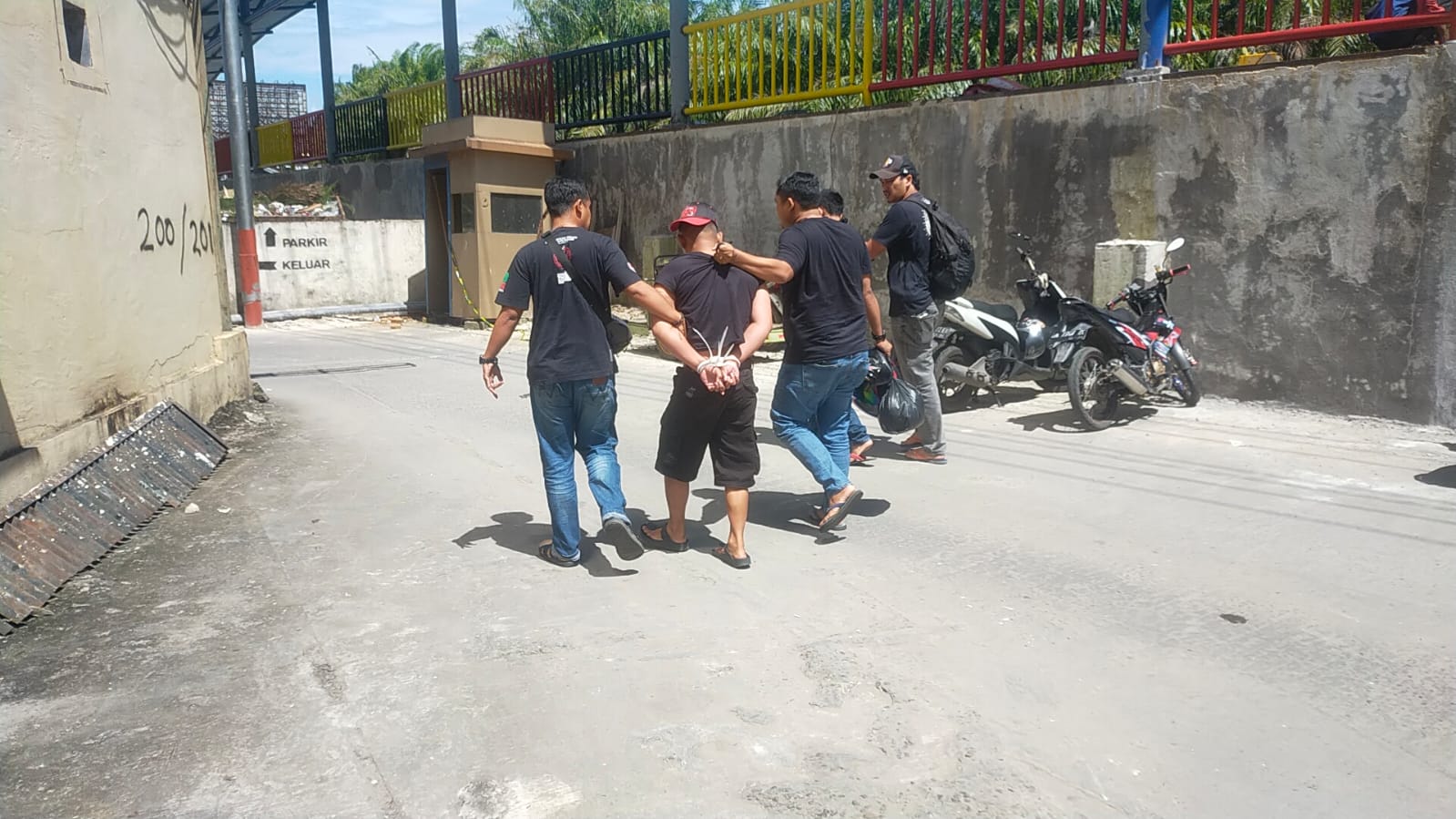 Tiga Tersangka Curat 100 Juta, Berhasil Diamankan Tim Resmob Jatanras Polda Riau