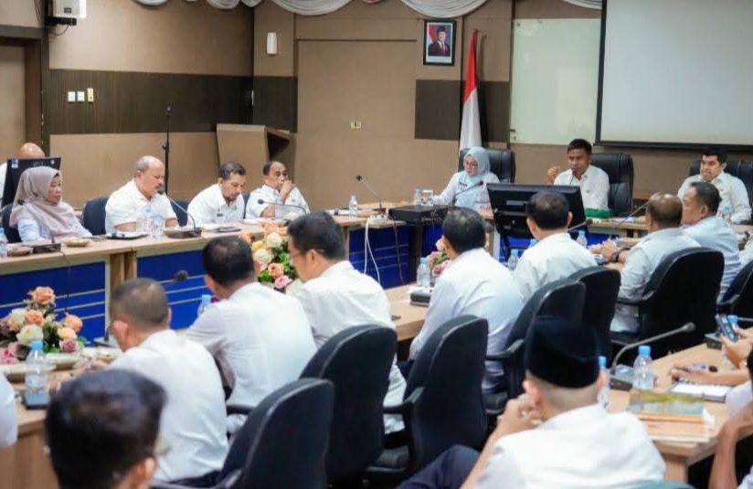 Percepat Program Pembangunan, Bupati Kampar Pimpin Rapat Bersama Staf dan OPD