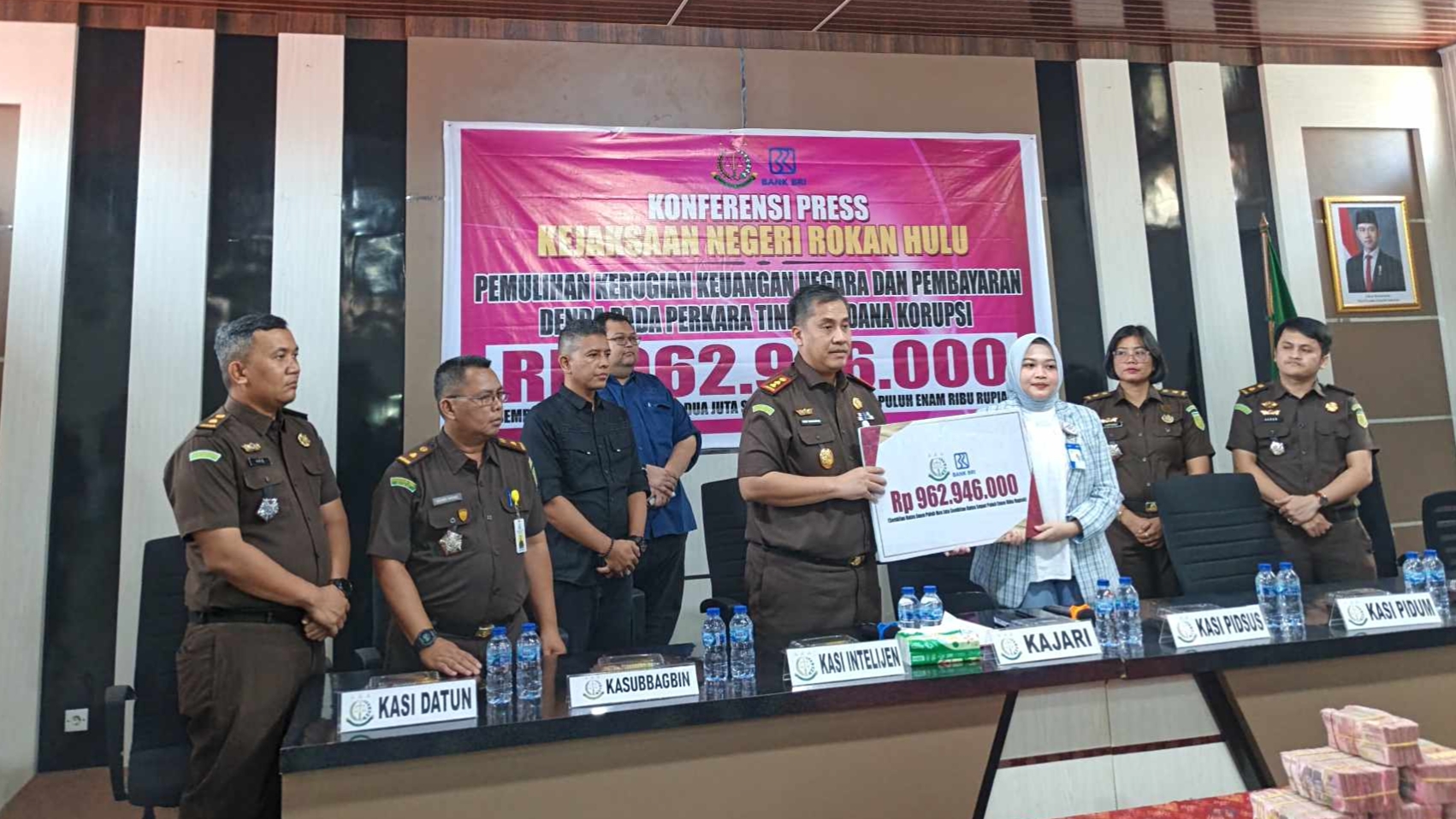 Kejari Rohul Berhasil Pulihkan Rp862 Juta dari Perkara Korupsi Dana BOS SMAN 1 Ujung Batu