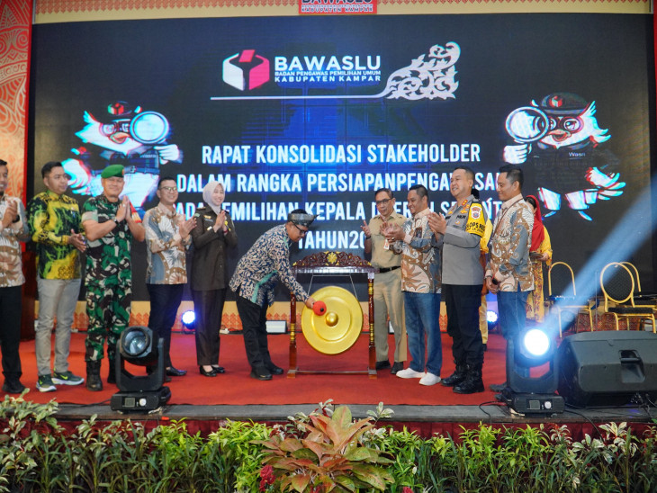 Asisten lll Setda Kampar Hadiri Rapat Konsolidasi Stakeholder Pada Persiapan Pengawasan Pilkada