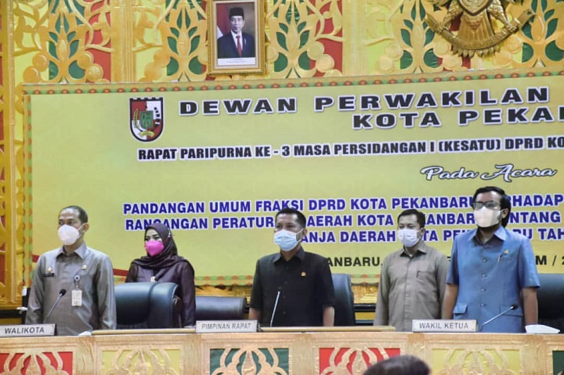 Soroti Pemotongan THL, DPRD Kota Pekanbaru Gelar Paripurna Nota Keuangan APBD P 2021