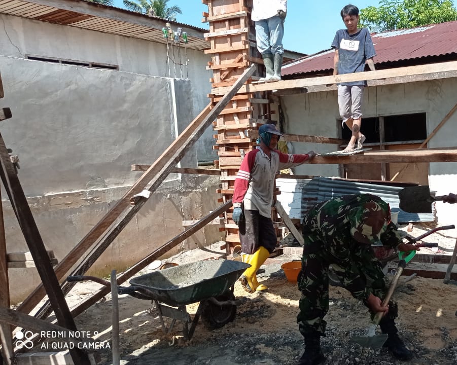 Kekompakan Babinsa dan Warga Dalam Membangun Masjid di Desa Binaan