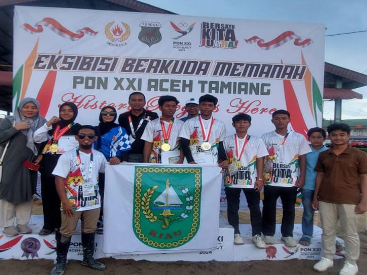 Aprilio Wabil Ilham Rolesya Atlet Berkuda Kampar, Sukses Raih Juara 1 Kategori Beregu Campur Junior