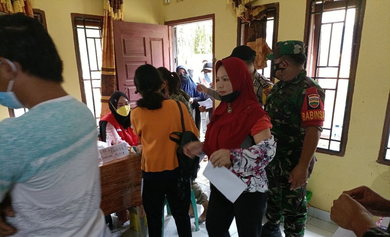 Serka Hendri Simamora Terus Dampingi Pelaksanaan Vaksinasi Covid -19