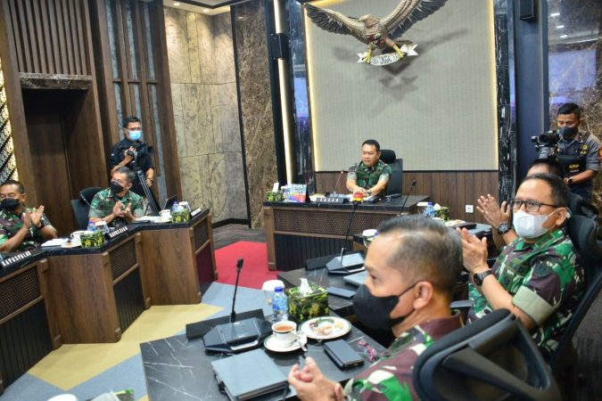 TNI AD Alirkan Air Untuk Negeri