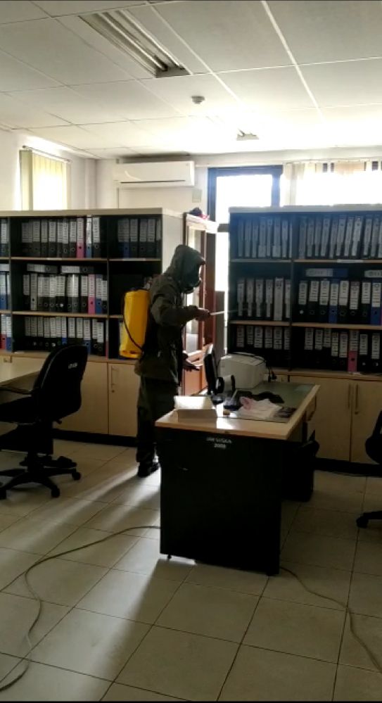 Gedung di UIN Suska Riau Disemprot Disinfektan