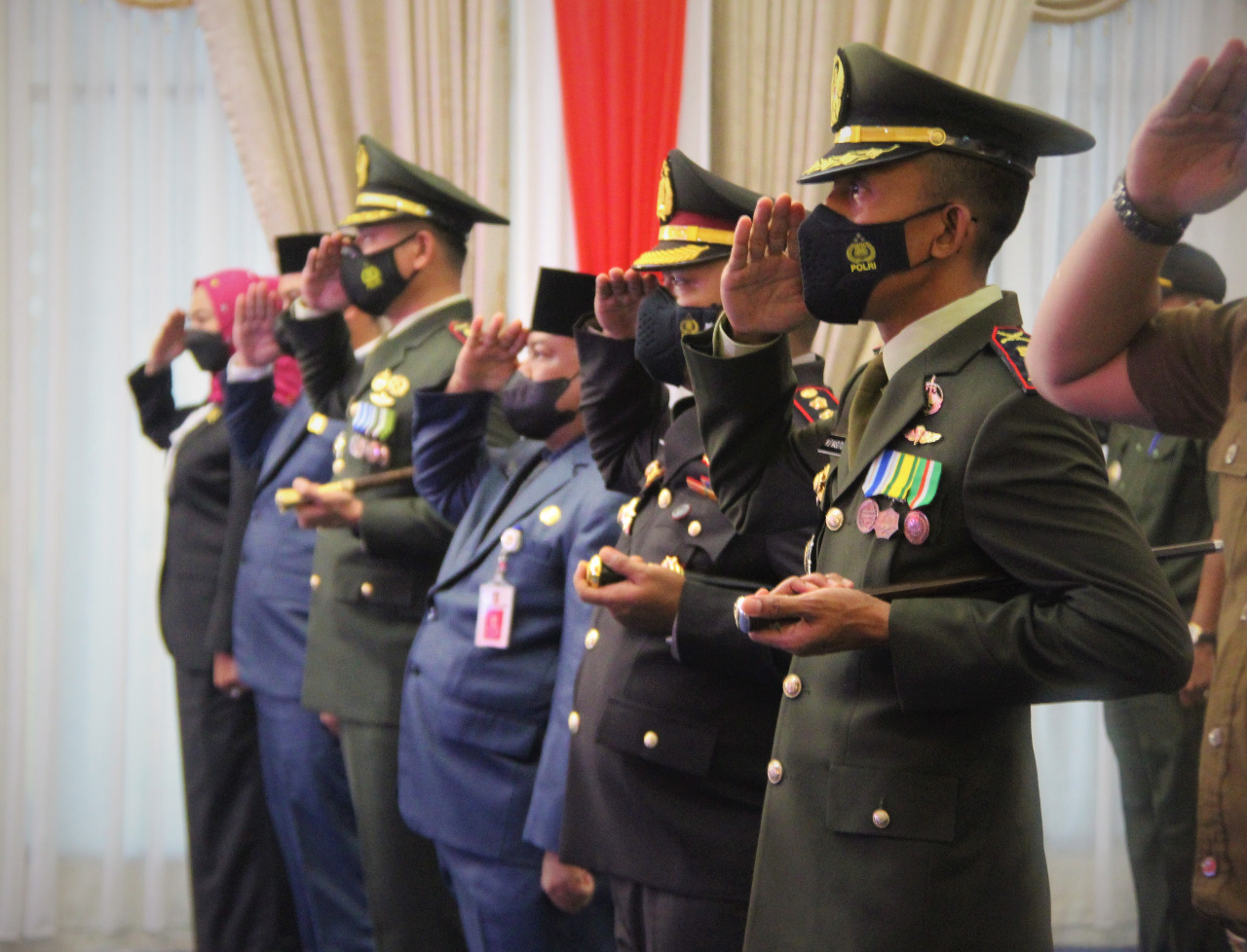 Danyon 132/BS Bersama Forkopimda Kampar Ikuti Upacara HUT TNI ke-76 Secara Virtual