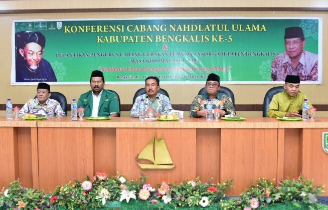 Asisten-Administrasi-Umum-Setda-Bengkalis-H-Tengku-Zainuddin-Membuka-Acara-Konferensi Cabang-(NU)-Ka