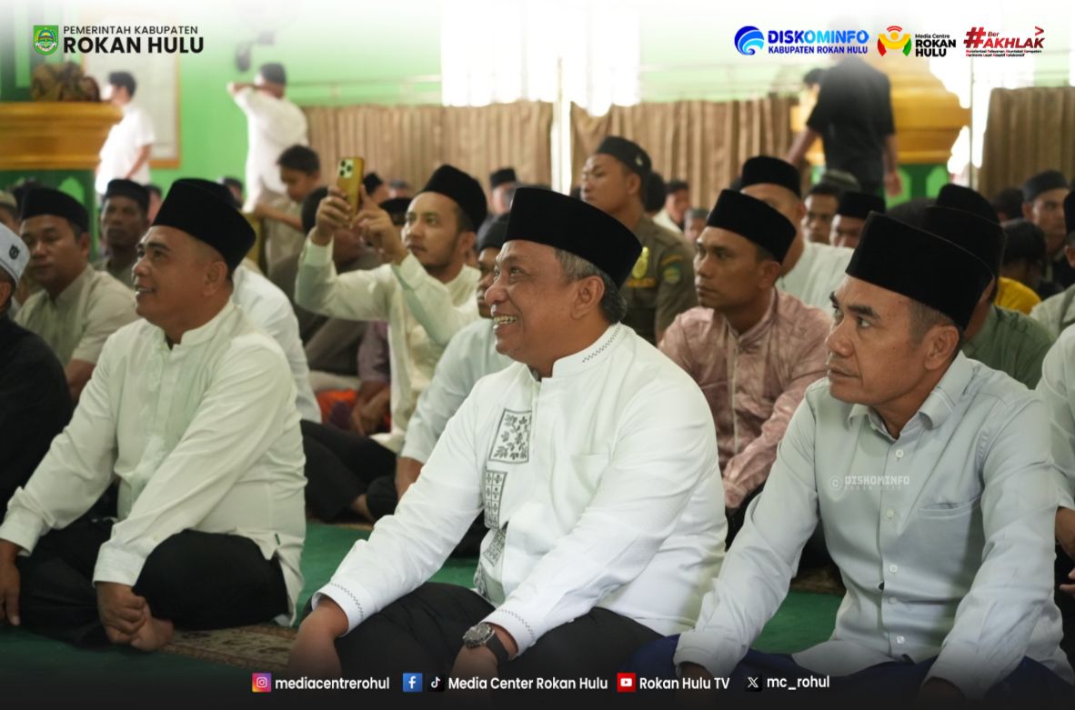 Lewat Momentum Idul Adha, Bupati Rokan Hulu Anton, ST, MM Ajak Masyarakat Saling Menguatkan