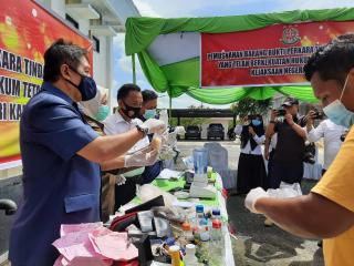 Musnahkan Barang Bukti Dari 56 Perkara, Kejari Kampar Himbau Kepada Semua Pihak Berantas Narkotika