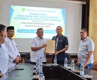 Kades Sontang Hibahkan 20 Hektare Tanah untuk Dukung Pembangunan SNT di Rohul
