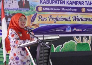 Konferensi VIII PWI Kampar, Wabup Misharti Ajak Wartawan Jaga Marwah Pers dan Perkuat Persatuan