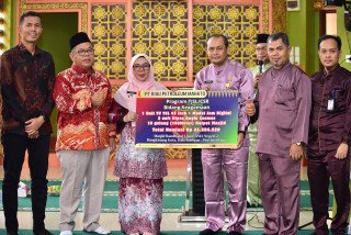 Wabup Misharti Serahkan CSR Rp25,58 Juta dari PT Riau Petroleum Mahato untuk Sarana Keagamaan