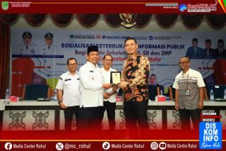 Tekankan Transparansi, Wabup Rohul Minta Sekolah Tak Ragu Beri Informasi