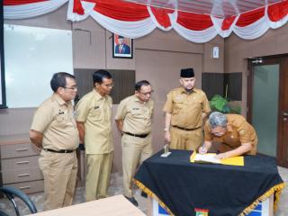 Usai Dilantik Pj Bupati Kampar JPT di Lingkup Pemda Kampar, Dilaksanakan Sertijab Kepala OPD