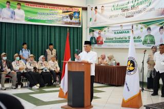 Jemaah Haji Asal Rohil Disambut Langsung Bupati Bistamam di Batam