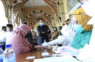 Rapid Test Massal di Masjid Agung Ar-Rahman, Dua Orang Reaktif.