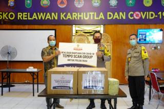 PT-Tempo-Scan-Groups-Peduli,-Wakapolda-Serahkan-Bantuan-Vitamin-Bagi-Personel-Gugus-Tugas-Covid-19-P