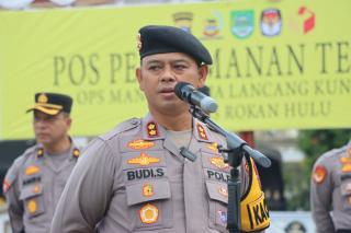 OMP-LK24-Kapolres Pimpin Apel Pengamanan Rapat Pleno Rekapitulasi Suara Tingkat Kabupaten Rokan Hulu
