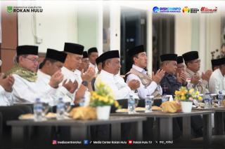 Suasana Penuh Haru Sambut 189 Dhuyufurrahman Rokan Hulu di Batam