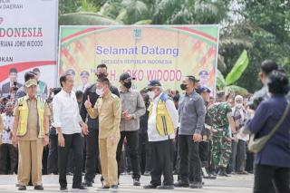 Bupati Rohil Dampingi Presiden RI Resmikan SPAM Durolis
