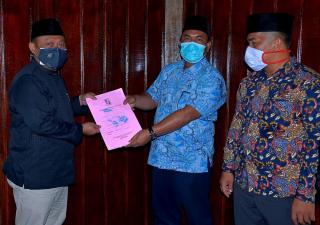 PT. Tasma Puja Serahkan SKT Ganti Rugi Lahan Restorasi Kampa Kepada Bupati Kampar