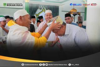 Merajut Ukhuwah dari Pesantren, Bupati Rokan Hulu Sambangi Ponpes Tuan Muda Al-Muqorobbah