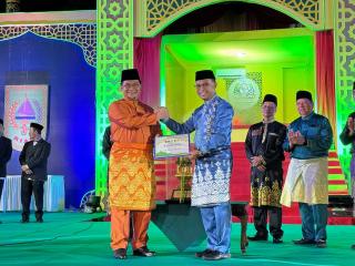 Terima Trofi Juara Umum MTQ XLIV Riau, Target Bupati Rohil Bistamam Terpenuhi
