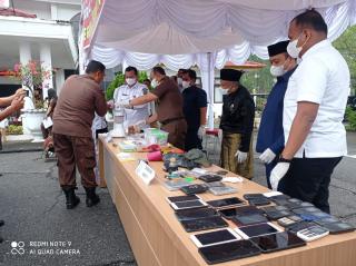 Kejari Rohul Musnahkan BB, Wabup Indra Gunawan Dukung APH dan Ajak Masyarakat Berantas Narkoba