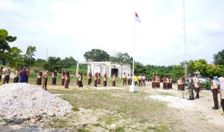 Babinsa Berikan Pencerahan Disiplin Prokes Kepada Siswa