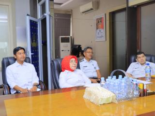Sosialisasi dan Pembagian Kuota Beasiswa Indonesia Emas Daerah, Pj Sekda Ikuti Zoom Meeting