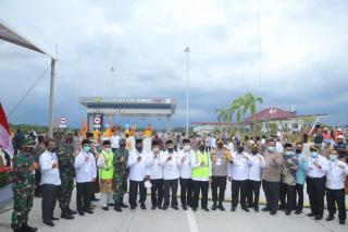 Hadiri peresmian Tol Pekanbaru - Dumai, Sekda Arfan harap perekonomian akan terus berkembang.Â 