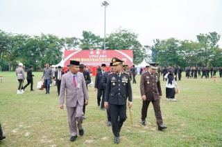 Kasat Pol PP Kampar Arizon Wakili Pj Bupati, Hadiri Upacara Hari Bhayangkara Ke 78